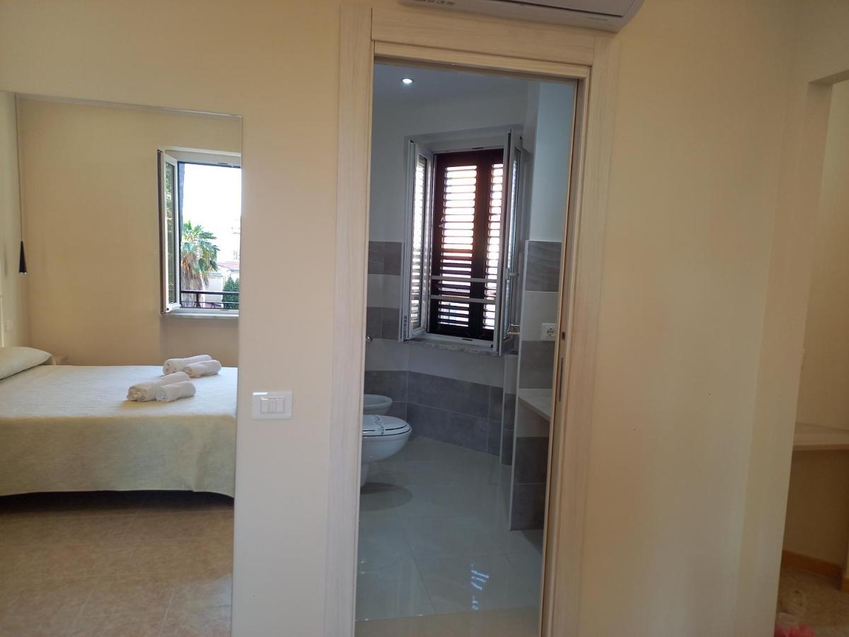Vittorio Veneto Accomodation - Tropea City Center Exterior photo